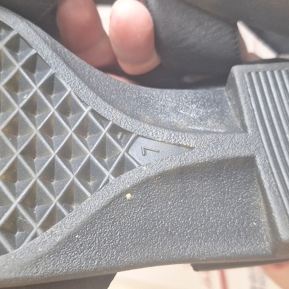 A2 BY AEROSOLES BLACK SANDLES SIZE 7 - Picture 8 of 8